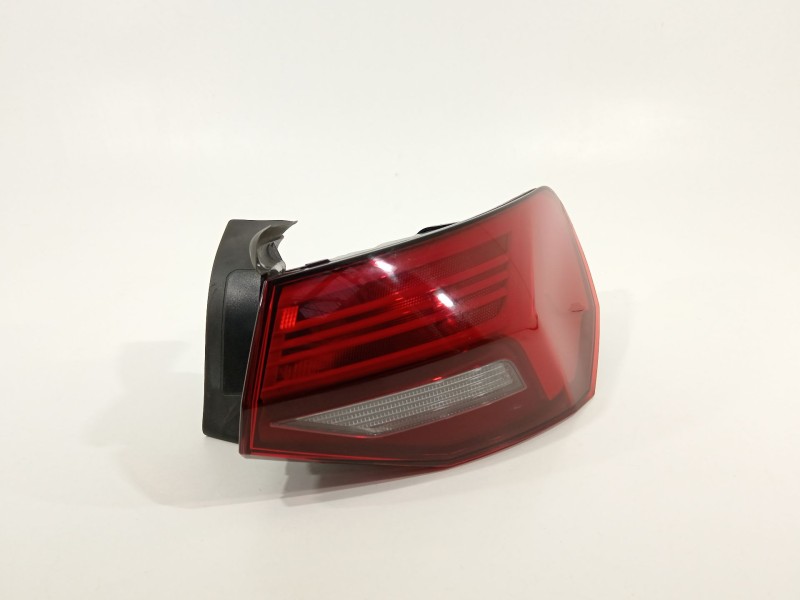 Recambio de piloto trasero derecho para audi a3 sportback (8y) gy referencia OEM IAM 8Y0945070  