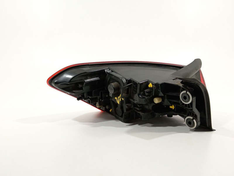 Recambio de piloto trasero derecho para audi a3 sportback (8y) gy referencia OEM IAM 8Y0945070  