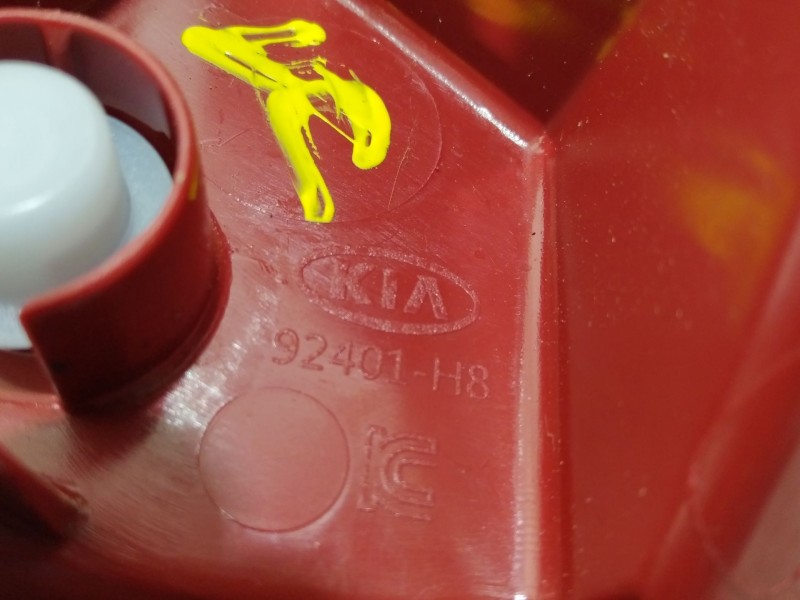 Recambio de piloto trasero izquierdo para kia rio (yb) referencia OEM IAM 92401H8000  