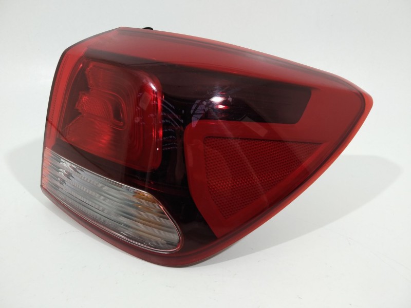 Recambio de piloto trasero derecho para kia rio (yb) referencia OEM IAM 92402H8000  