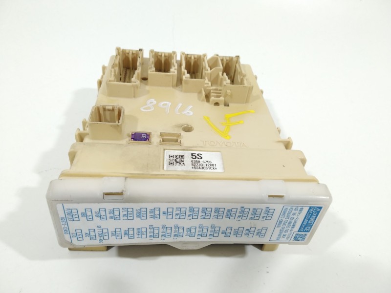 Recambio de caja reles / fusibles para toyota auris active referencia OEM IAM 63586756 8273012X81 8922102480