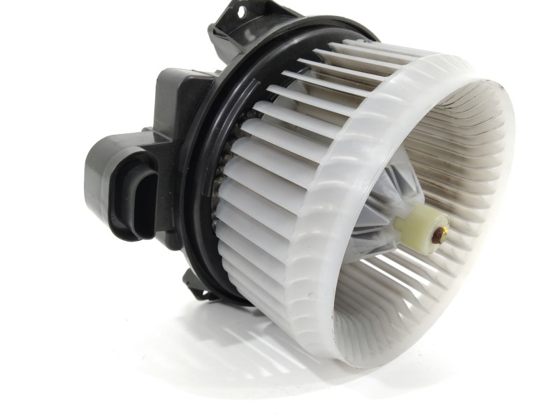Recambio de ventilador calefaccion para toyota auris active referencia OEM IAM AV2727008085  