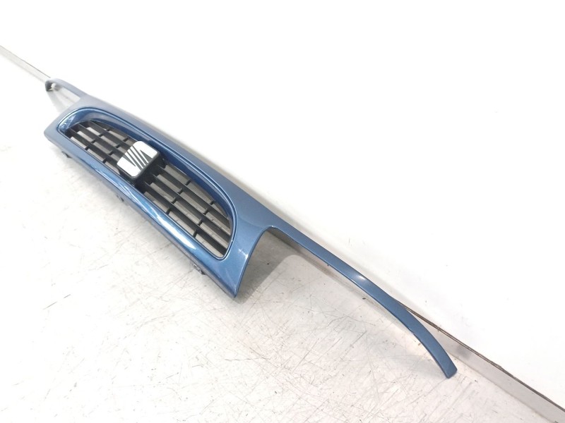 Recambio de rejilla delantera para seat ibiza (6k) básico referencia OEM IAM 6K0854643  
