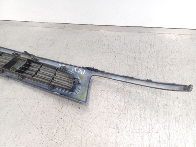 Recambio de rejilla delantera para seat ibiza (6k) básico referencia OEM IAM 6K0854643  