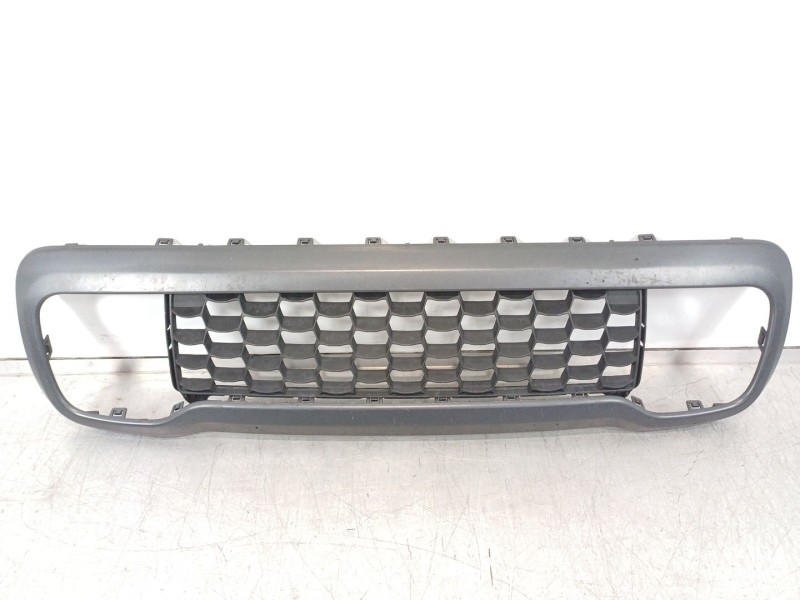 Recambio de rejilla paragolpes delantero para jeep renegade deserthawk 4wd referencia OEM IAM 735589335  735589347
