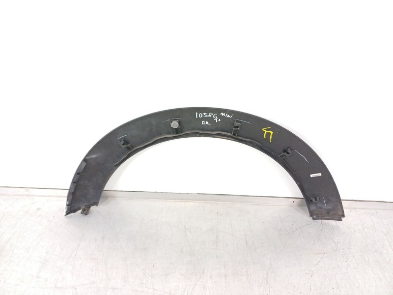 Recambio de aletin trasero izquierdo para bmw mini (r56) 1.4 16v cat referencia OEM IAM 51777157105  7157105