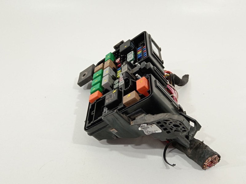 Recambio de caja reles / fusibles para kia rio (yb) referencia OEM IAM 91750H8560  
