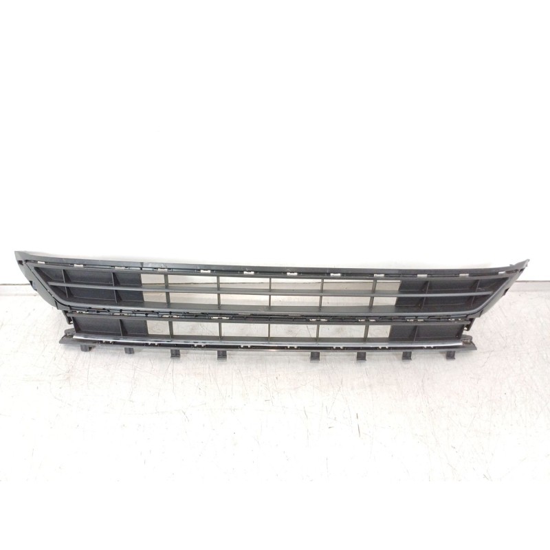 Recambio de rejilla paragolpes delantero para volkswagen polo vi (aw1, bz1, ae1) 1.0 tsi referencia OEM IAM 2G0853677M  