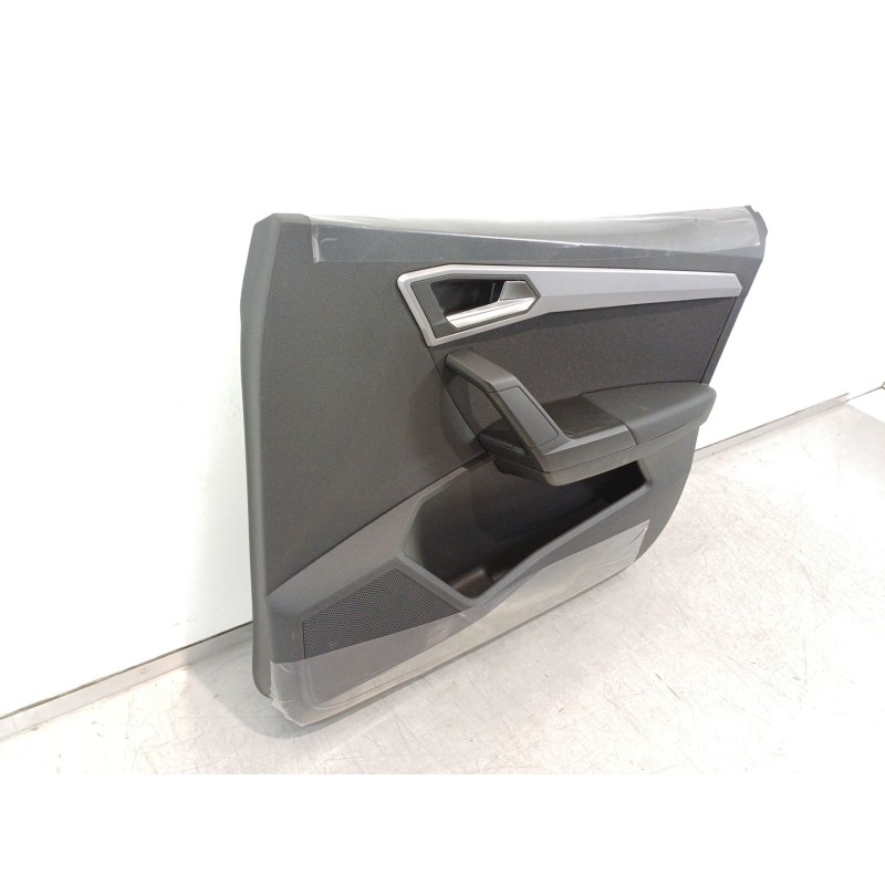Recambio de guarnecido puerta delantera derecha para seat ibiza (kj1) referencia OEM IAM 6F0867114  