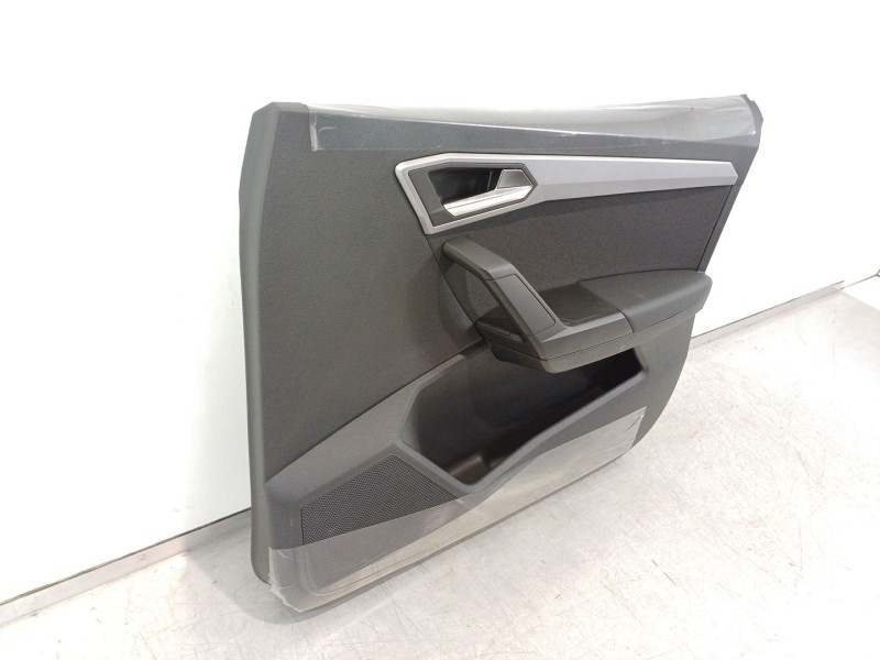 Recambio de guarnecido puerta delantera derecha para seat ibiza (kj1) referencia OEM IAM 6F0867114  