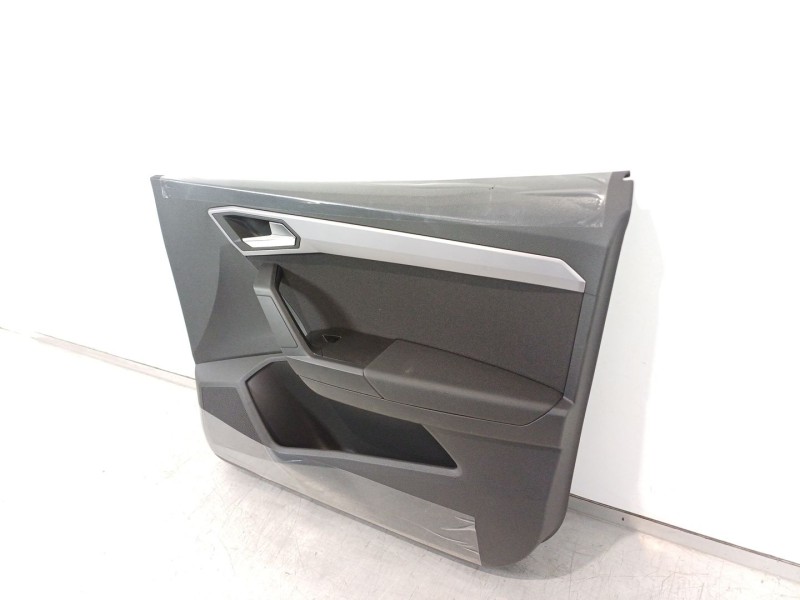 Recambio de guarnecido puerta delantera derecha para seat ibiza (kj1) referencia OEM IAM 6F0867114  
