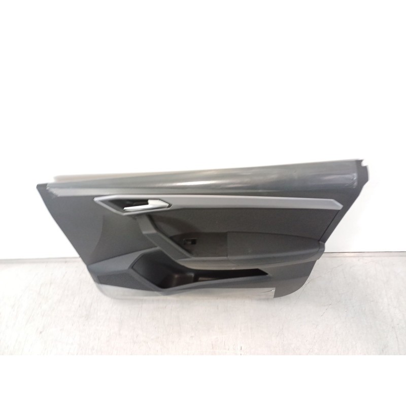 Recambio de guarnecido puerta delantera derecha para seat ibiza (kj1) referencia OEM IAM 6F0867114  