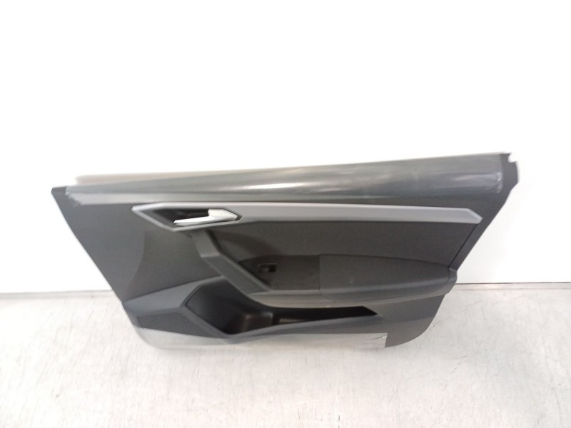 Recambio de guarnecido puerta delantera derecha para seat ibiza (kj1) referencia OEM IAM 6F0867114  
