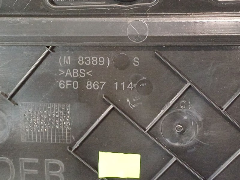 Recambio de guarnecido puerta delantera derecha para seat ibiza (kj1) referencia OEM IAM 6F0867114  