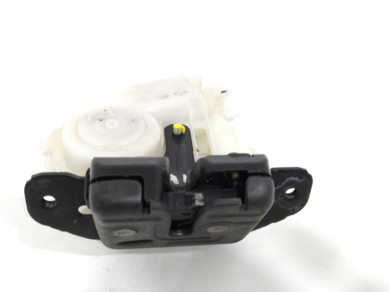 Recambio de cerradura maletero / porton para toyota auris active referencia OEM IAM 6935002090  