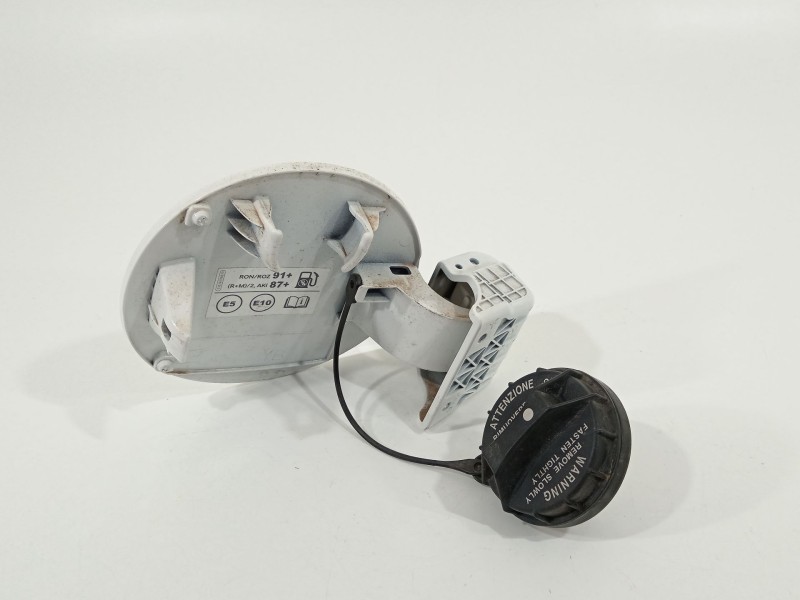 Recambio de tapa exterior combustible para kia rio (yb) referencia OEM IAM 31038M6020 69510H8000 3101038600