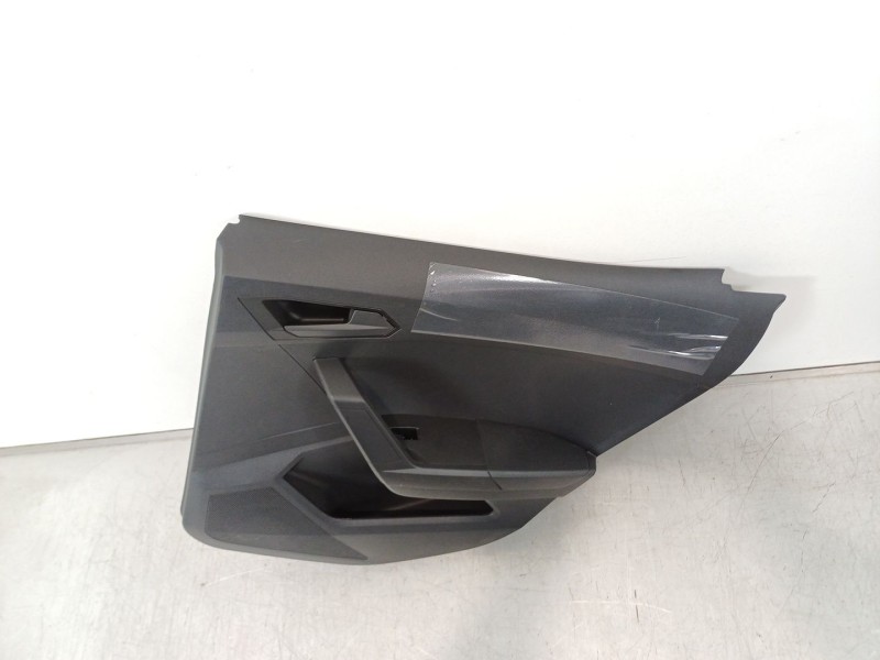 Recambio de guarnecido puerta trasera derecha para seat ibiza (kj1) referencia OEM IAM 6F0867116  