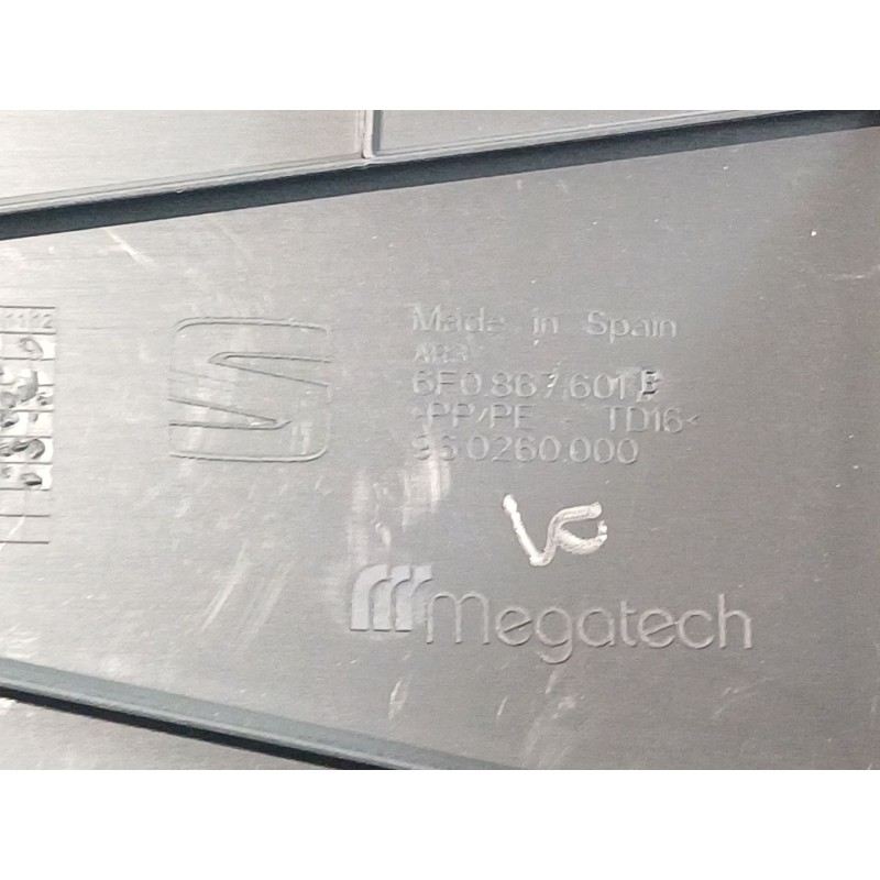 Recambio de guarnecido porton trasero para seat ibiza (kj1) referencia OEM IAM 6F0867601  