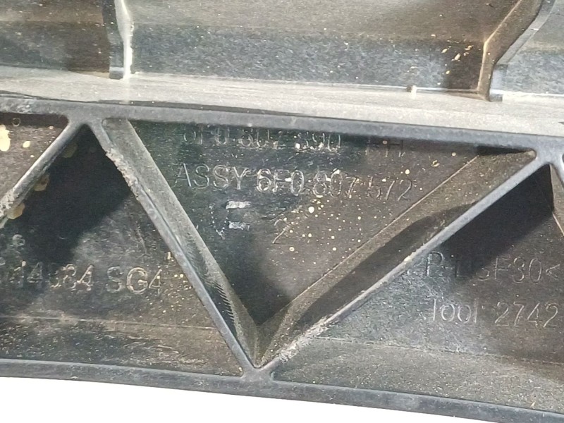 Recambio de soporte faro derecho para seat ibiza (kj1) referencia OEM IAM 6F0807890  