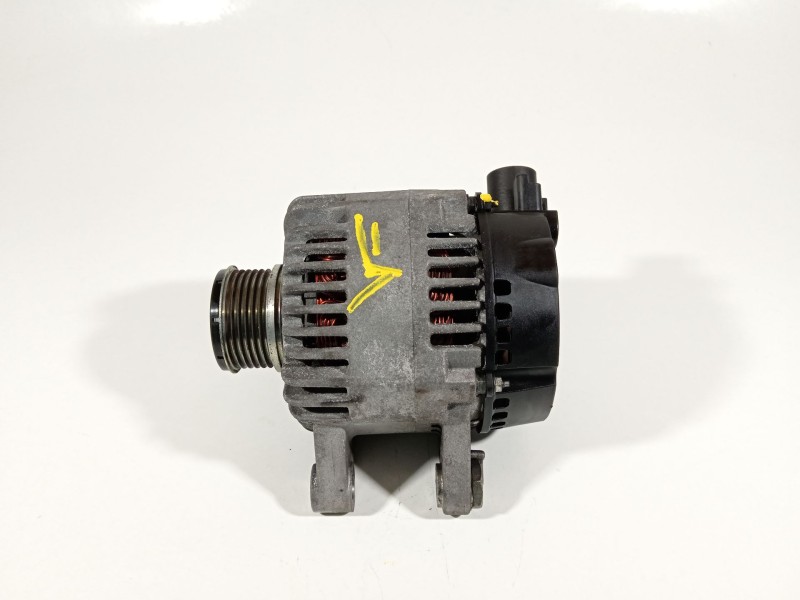 Recambio de alternador para peugeot 208 style referencia OEM IAM 9688237380  