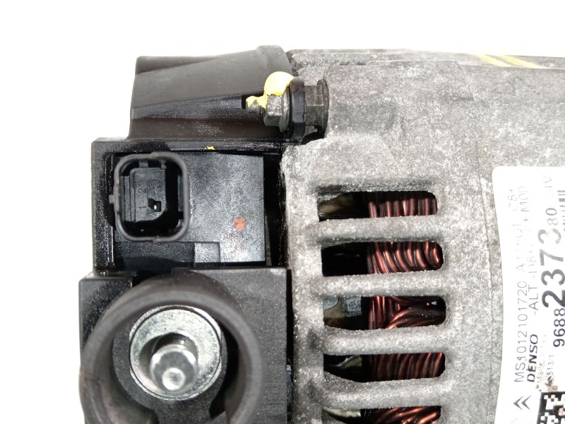 Recambio de alternador para peugeot 208 style referencia OEM IAM 9688237380  