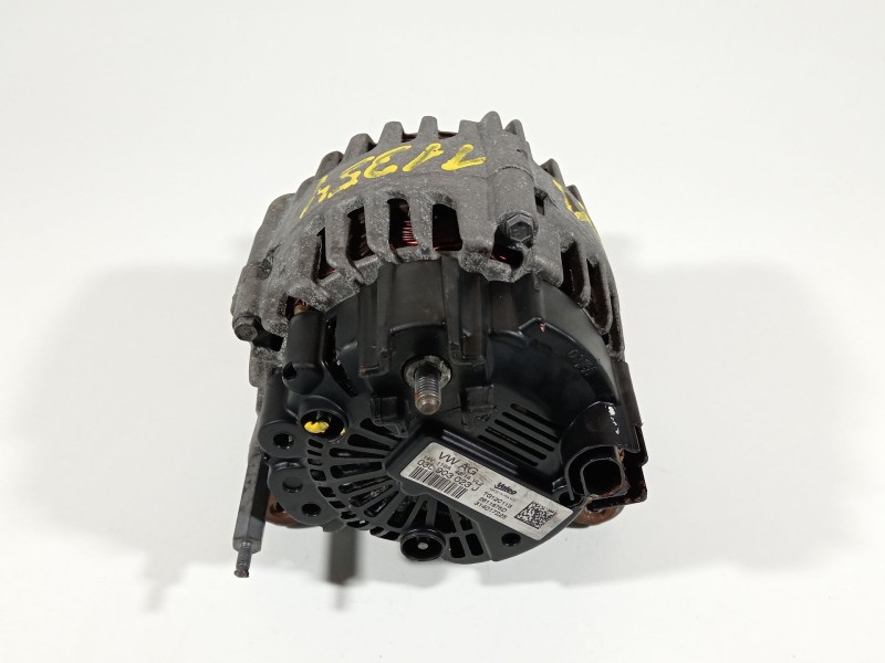 Recambio de alternador para seat leon st (5f8) 1.6 tdi referencia OEM IAM 03L903023J  