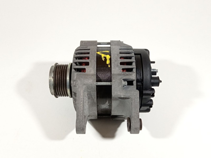 Recambio de alternador para opel astra j lim. selective referencia OEM IAM 13500186  