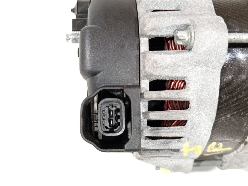 Recambio de alternador para opel astra j lim. selective referencia OEM IAM 13500186  