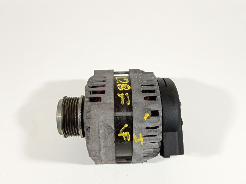 Recambio de alternador para opel astra j lim. selective referencia OEM IAM 13500186  