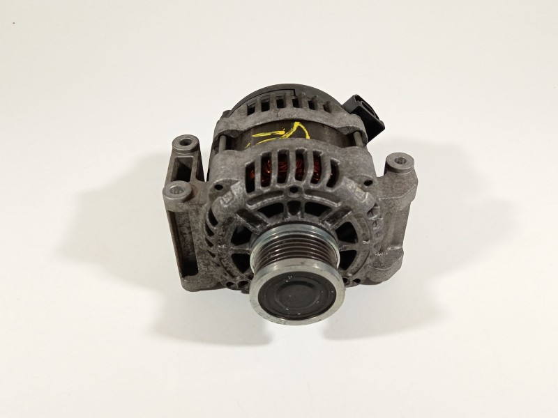 Recambio de alternador para opel astra j lim. selective business referencia OEM IAM 13502986  