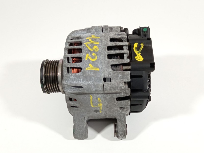 Recambio de alternador para peugeot 208 style referencia OEM IAM 9818677980  