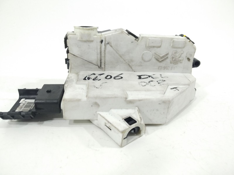 Recambio de cerradura puerta delantera derecha para peugeot 308 confort referencia OEM IAM 567147  9800616580