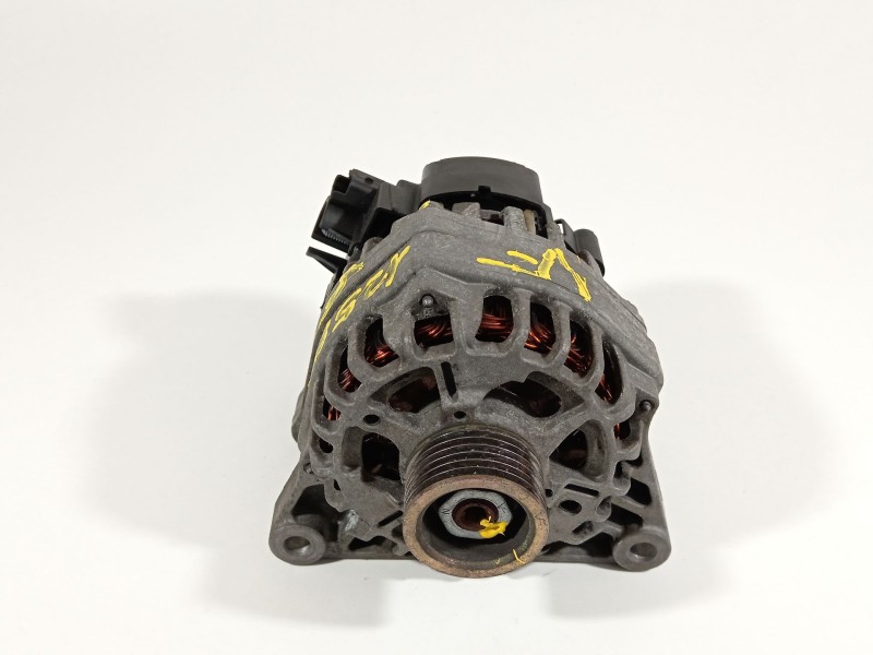 Recambio de alternador para peugeot 207 sport referencia OEM IAM 9656955880  