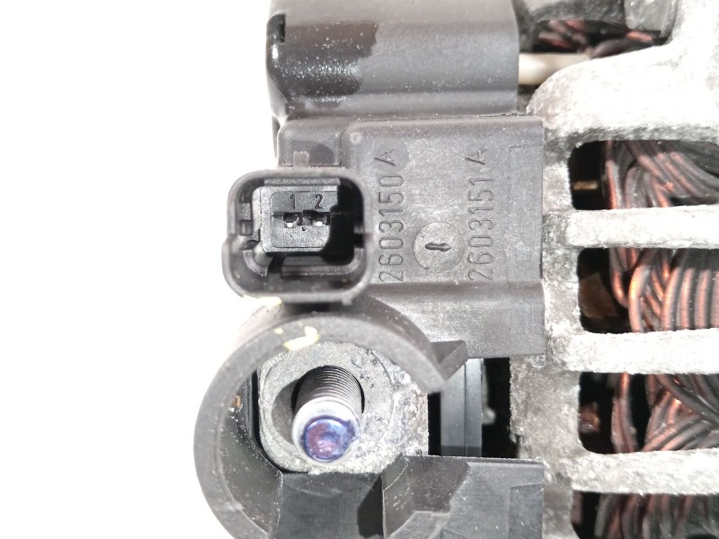 Recambio de alternador para peugeot 207 sport referencia OEM IAM 9656955880  