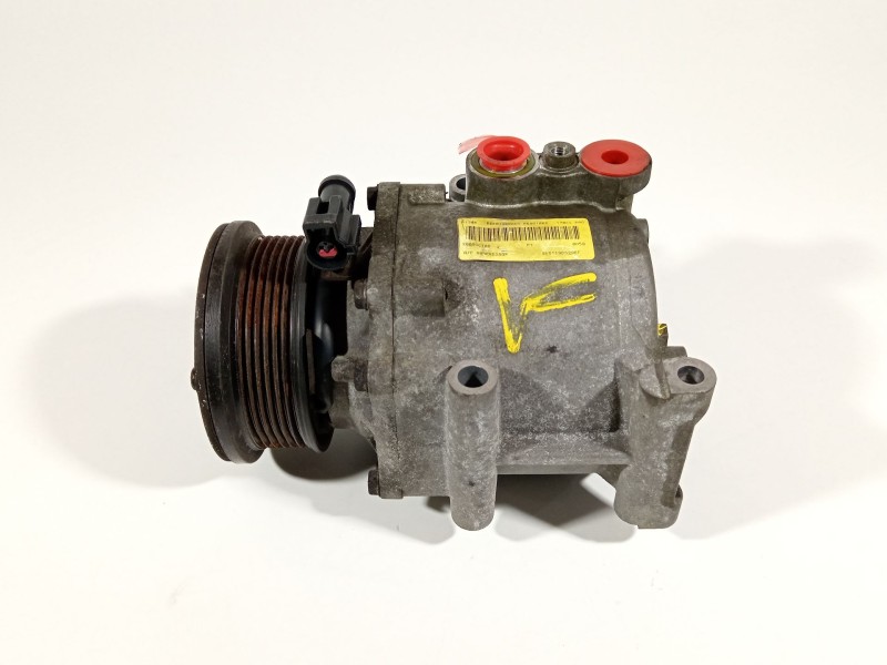 Recambio de compresor aire acondicionado para ford fiesta (cb1) ambiente referencia OEM IAM 8V5119D629EF  