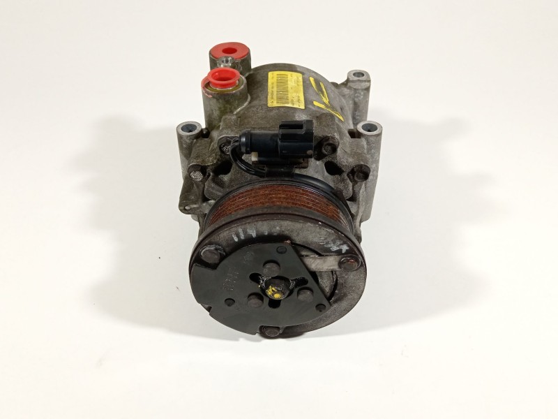 Recambio de compresor aire acondicionado para ford fiesta (cb1) ambiente referencia OEM IAM 8V5119D629EF  