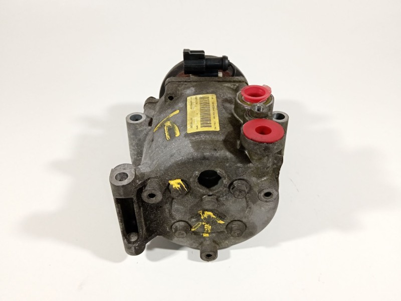 Recambio de compresor aire acondicionado para ford fiesta (cb1) ambiente referencia OEM IAM 8V5119D629EF  