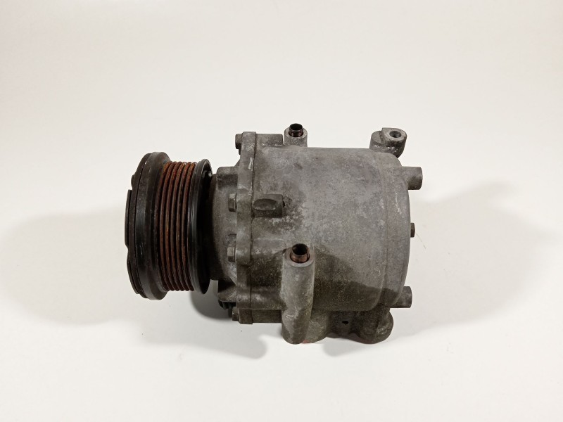 Recambio de compresor aire acondicionado para ford fiesta (cb1) ambiente referencia OEM IAM 8V5119D629EF  