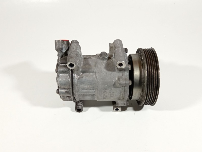 Recambio de compresor aire acondicionado para renault clio iii 20 aniversario referencia OEM IAM 8200651251  