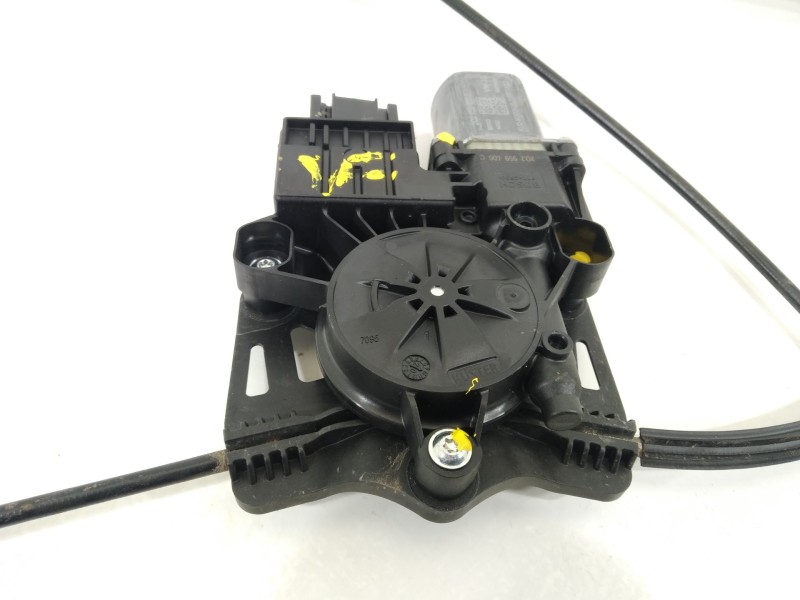 Recambio de elevalunas delantero derecho para skoda fabia iii (nj3) 1.0 tsi referencia OEM IAM 6V0837462C  