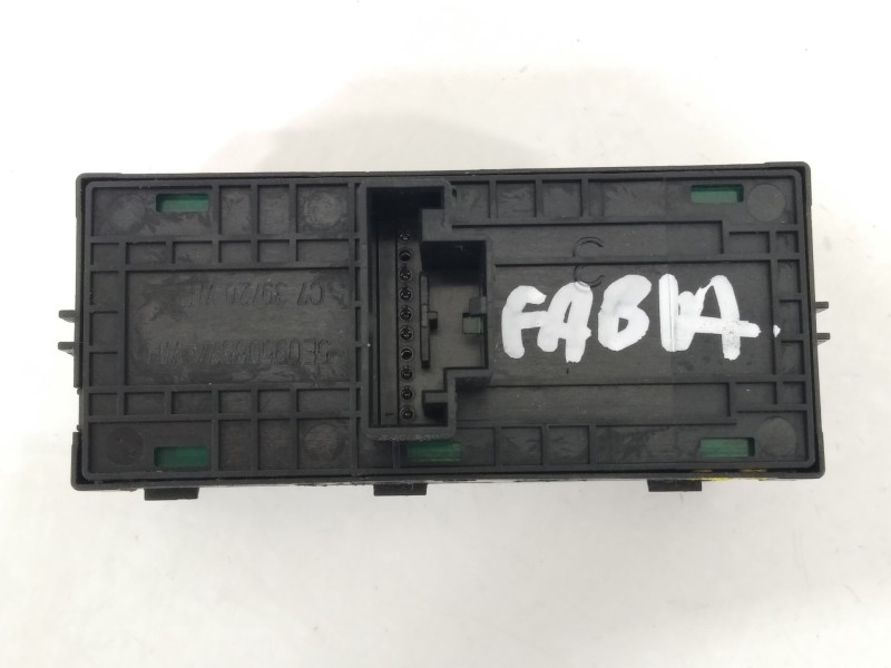 Recambio de mando elevalunas delantero izquierdo para skoda fabia iii (nj3) 1.0 tsi referencia OEM IAM 5E0959857A  