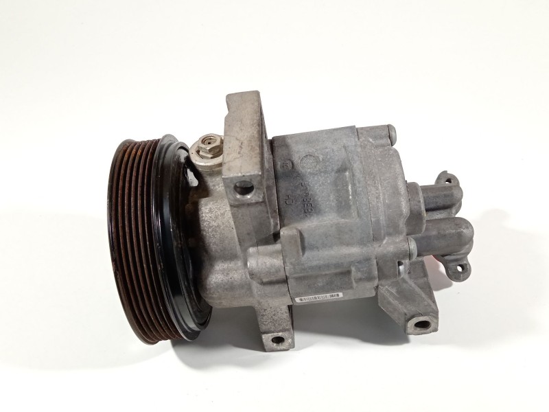 Recambio de compresor aire acondicionado para dacia sandero ambiance referencia OEM IAM 926009154R  