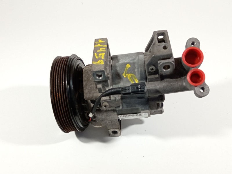 Recambio de compresor aire acondicionado para dacia sandero ambiance referencia OEM IAM 926009154R  