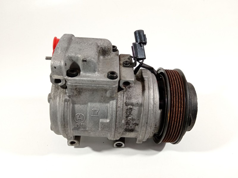 Recambio de compresor aire acondicionado para ssangyong rodius xdi referencia OEM IAM 180500390A  