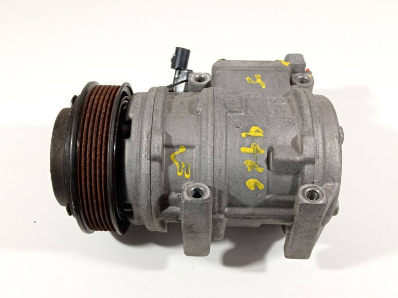 Recambio de compresor aire acondicionado para ssangyong rodius xdi referencia OEM IAM 180500390A  
