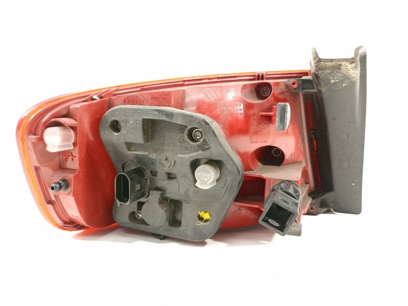 Recambio de piloto trasero derecho para audi a4 ber. (b8) básico referencia OEM IAM 8K5945096K  