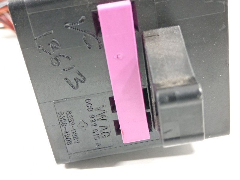 Recambio de caja reles / fusibles para skoda fabia iii (nj3) 1.0 tsi referencia OEM IAM 6C0937615A  