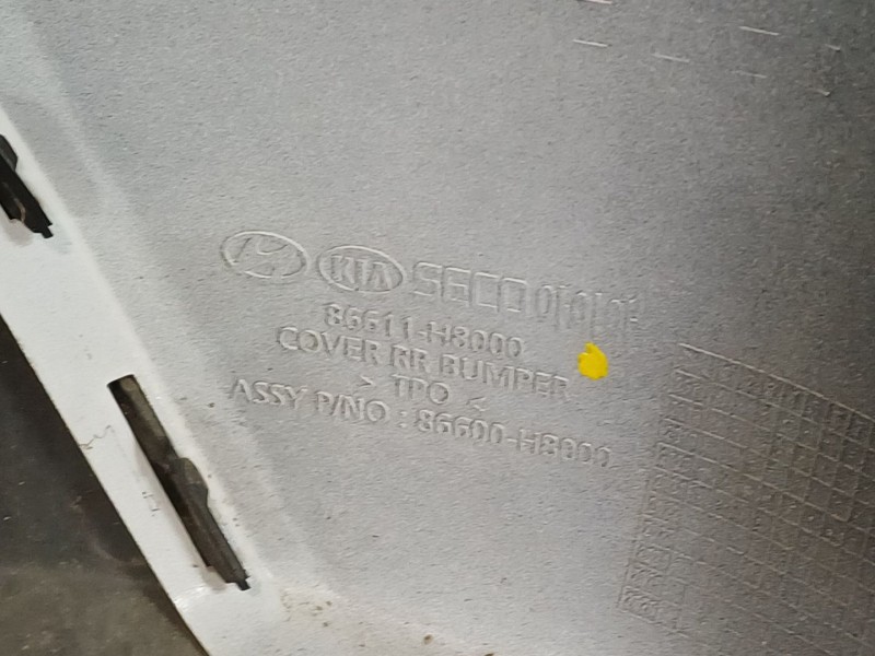Recambio de paragolpes trasero para kia rio (yb) referencia OEM IAM 86611H8000  
