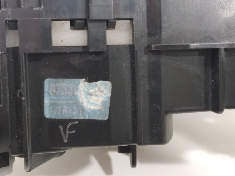Recambio de mando luces para toyota yaris ts referencia OEM IAM 0233117F613  