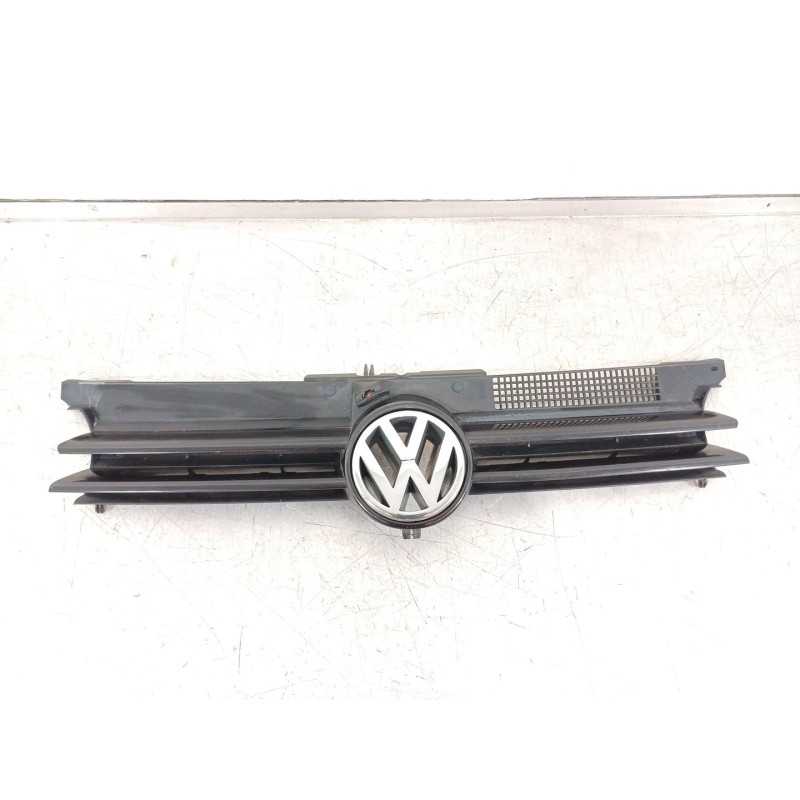 Recambio de rejilla delantera para volkswagen golf iv (1j1) 1.9 tdi referencia OEM IAM 1J0853653C  